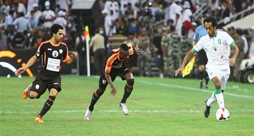 معاذ: الشباب أثبت أنه فريق النهائيات.. والتتويج في الجوهرة غير